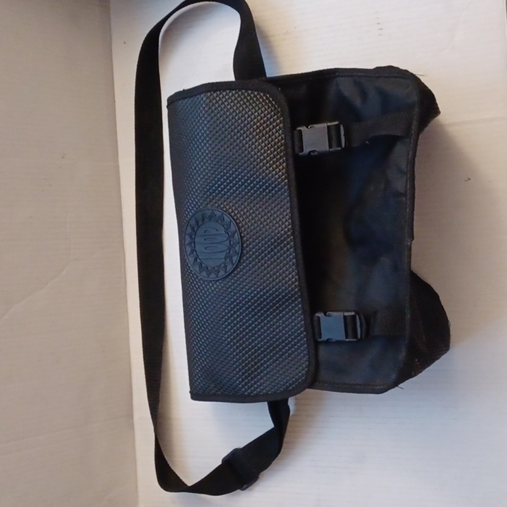 4/$60 Black Carrying Case - Medium Size